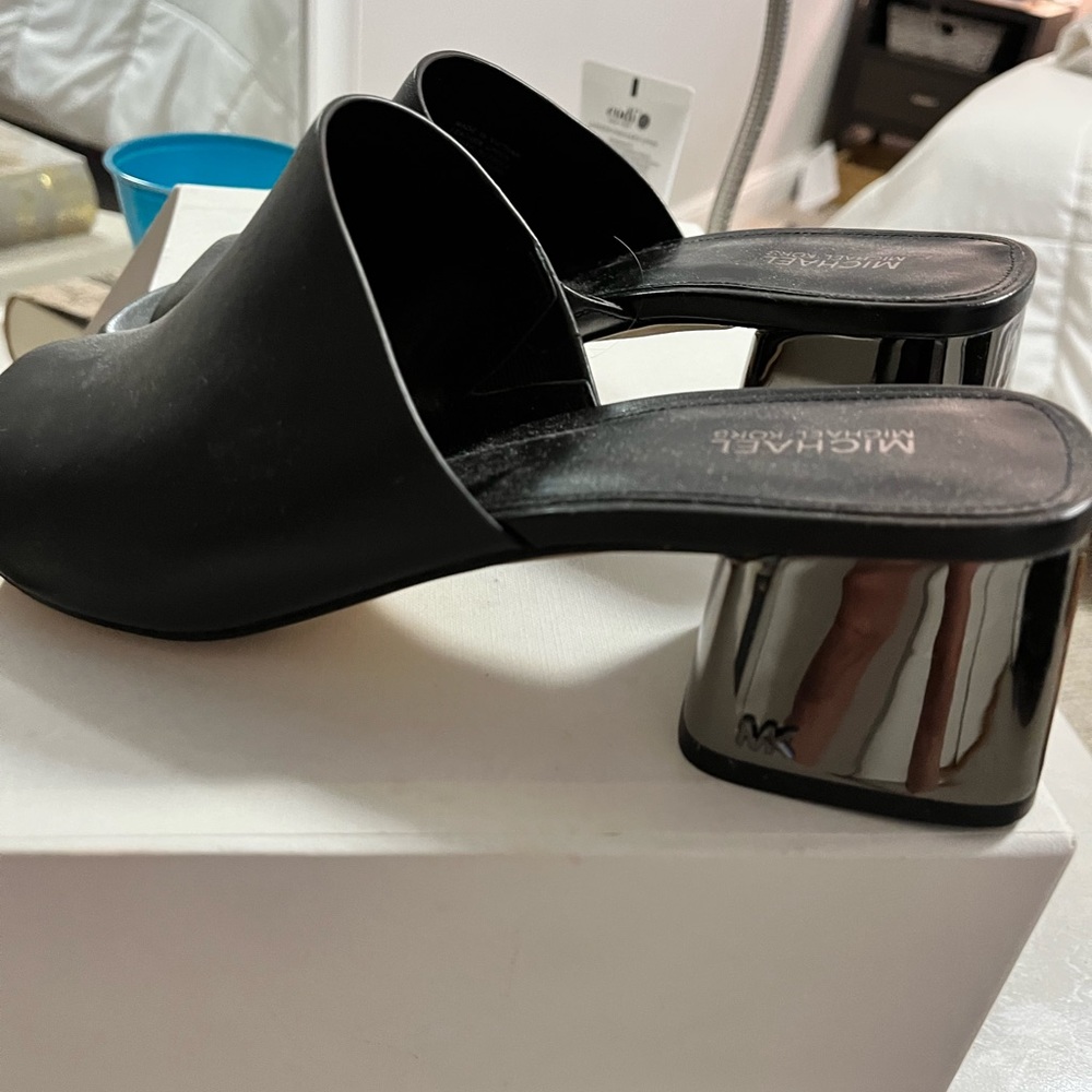 Shoes - Picture 3 of 3